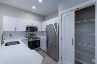 1 Bed + Den 1.5 Bathrooms B302 floor plan